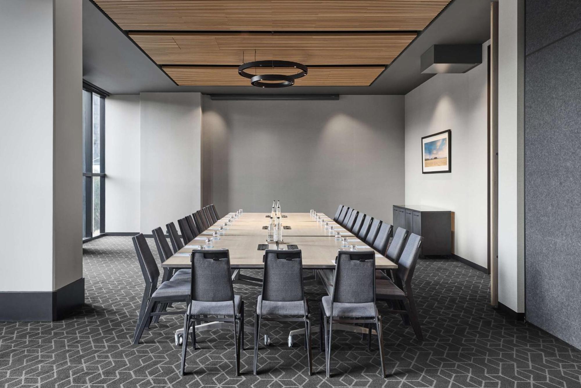Vibe Hotel Melbourne Docklands Экстерьер фото