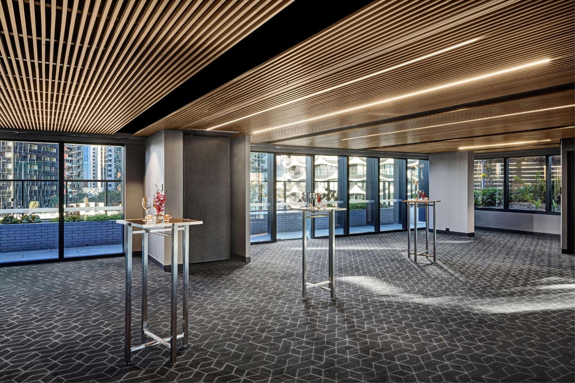 Vibe Hotel Melbourne Docklands Экстерьер фото