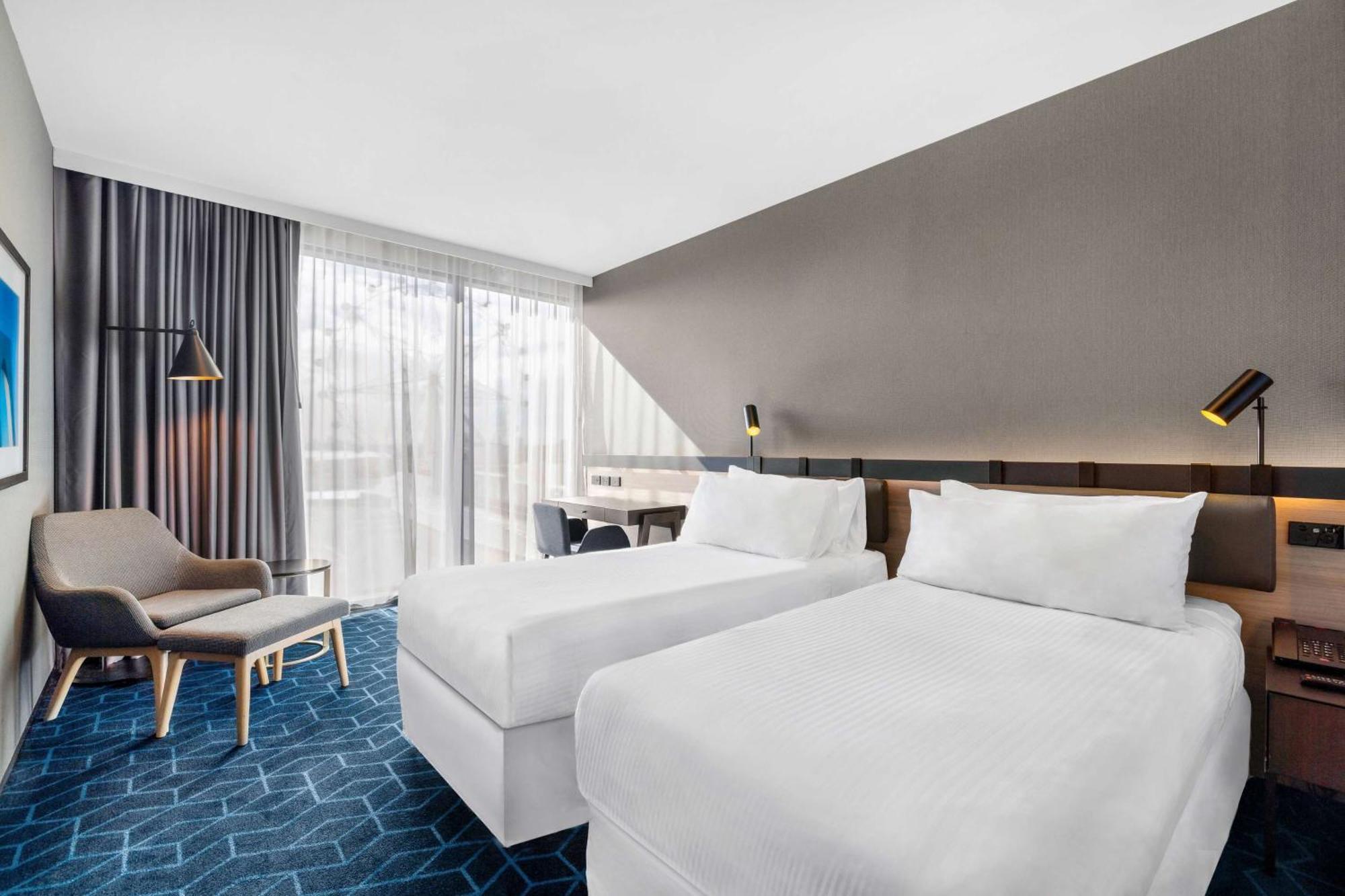 Vibe Hotel Melbourne Docklands Экстерьер фото