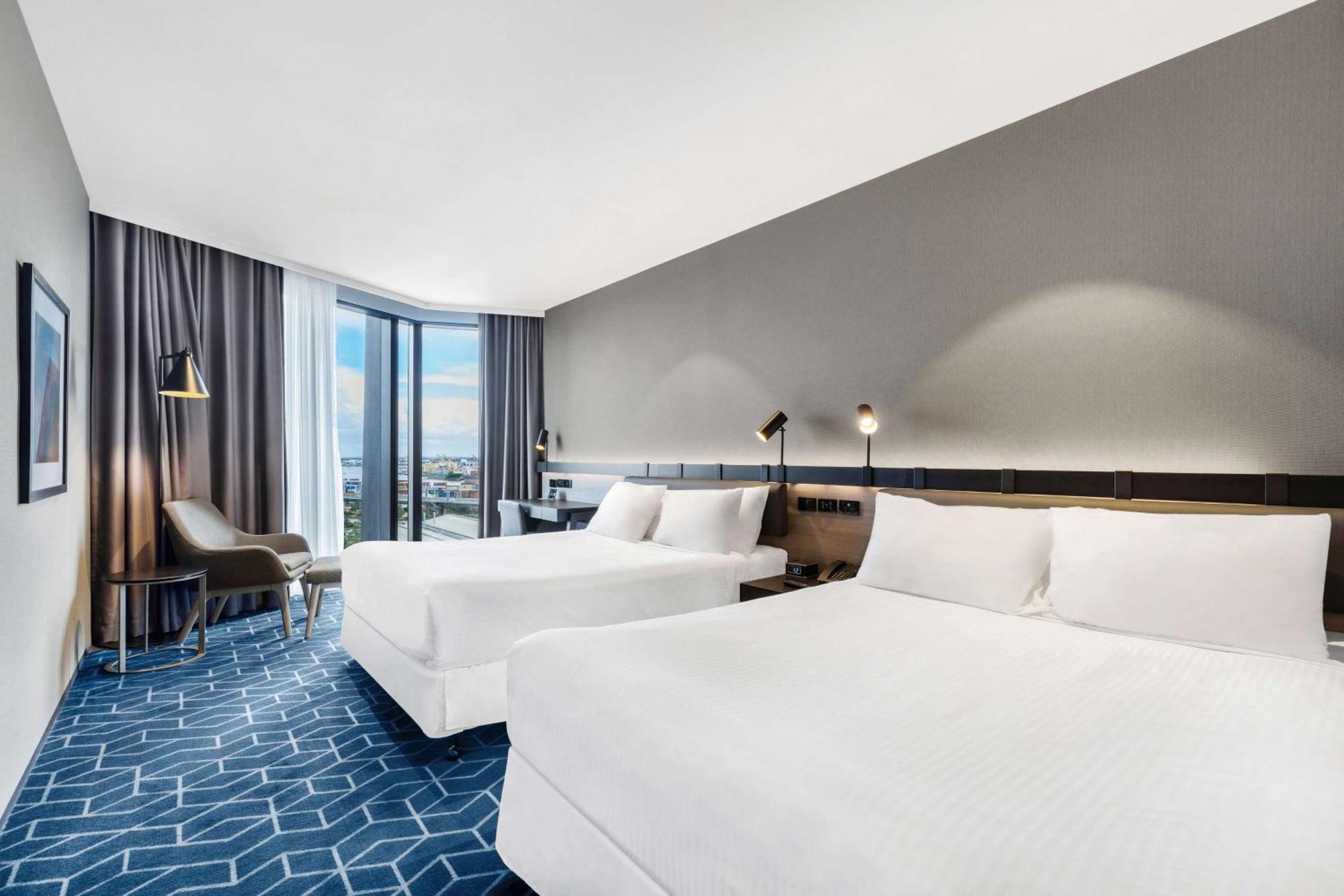 Vibe Hotel Melbourne Docklands Экстерьер фото